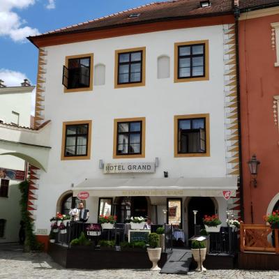 Hotel Grand (Náměstí Svornosti 3 38101 Český Krumlov)