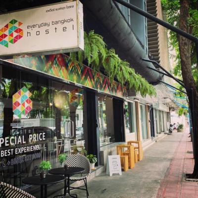 Everyday Bangkok Hostel (1-3 Sap road, Siphraya, Bangrak 10500 Bangkok)