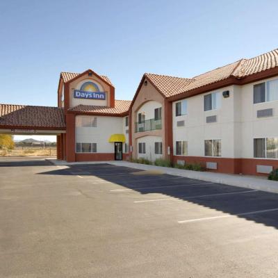 Days Inn by Wyndham Phoenix North (21636 North 26th Avenue AZ 85027 Phoenix)