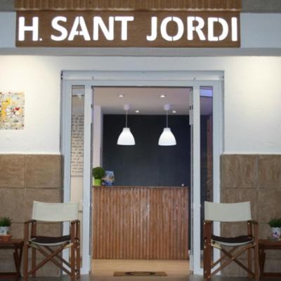 Hostal Sant Jordi (Carrer Giverola 2 17320 Tossa de Mar)