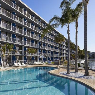 The Godfrey Hotel & Cabanas Tampa (7700 West Courtney Campbell Causeway FL 33607 Tampa)