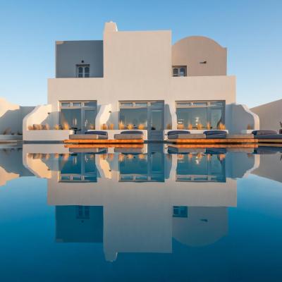 Volcanic Arc Suites (oia oia 84702 Oia)