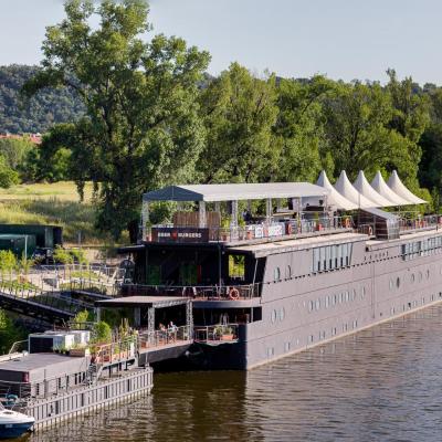 Botel Marina (U Libeňského mostu 1 180 00 Prague)