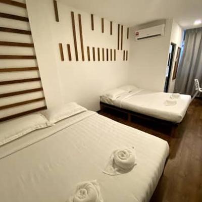 Kuching Hotel (No.6, Temple Street Tingkat 1 & 2 93100 Kuching)