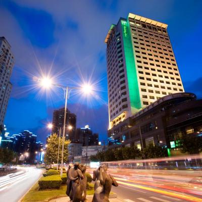 Holiday Inn Shanghai Vista, an IHG Hotel (700 Chang Shou Road 200060 Shanghai)