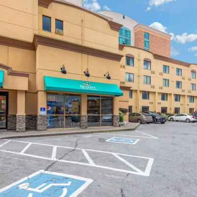 Quality Inn and Suites (5234 Ferry Street L2G 1R5 Niagara Falls)