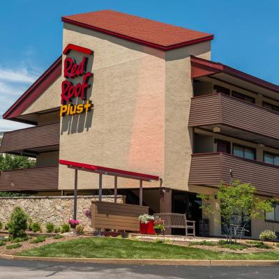 Red Roof Inn PLUS+ St. Louis - Forest Park / Hampton Ave. (5823 Wilson Avenue MO 63110 Saint-Louis)