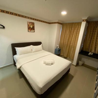 Shobi Hotel Johor Bahru Near CIQ JB (NO 22 & 24, SUSUR 1 JALAN TUN ABDUL RAZAK 80000 Johor Bahru)