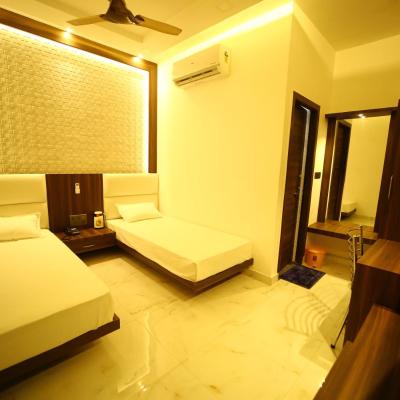 Hotel Byke Ride - Walkable from Agra Cantt Railway Station (Mall Road 282001 Agra)