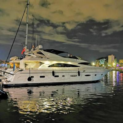 Rent Luxury Motor Yacht (Escullera de Poblenou Port Olympic, berth 8014, boat name Dandy D. 08005 Barcelone)