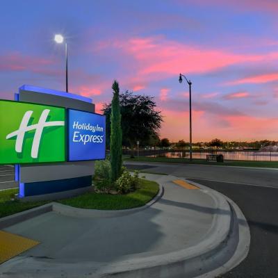 Holiday Inn Express - Jacksonville South Bartram Prk, an IHG Hotel (13934 Village Lake Circle 32258 Jacksonville)