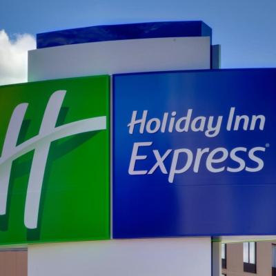 Holiday Inn Express & Suites Monterrey Valle, an IHG Hotel (Vasconcelos 345 Oriente Col Santa Engracia 66267 Monterrey)