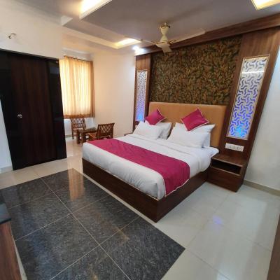 HOTEL THE BLACKSTONE (A-20, Iskcon Rd, Ganesh Nagar, Radha kunj, 200ft Bypass Rd, Mansarovar 302020 Jaipur)