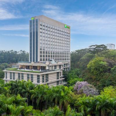 Holiday Inn Guangzhou Science City, an IHG Hotel (No. 99 Layue Road Science City Huangpu District 510663 Canton)