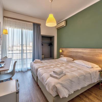 Alexios Hotel (Karaiskaki & Poukevil 14 45500 Ioannina)