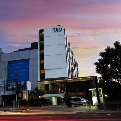 Neo Hotel Tendean Jakarta by ASTON (Jl. Wolter Monginsidi No. 131 12810 Jakarta)