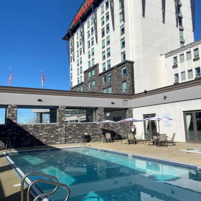 Carriage House Hotel and Conference Centre (9030 Macleod Trail Southeast T2H 0M4 Calgary)