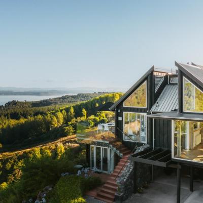 Acacia Cliffs Lodge (133 Mapara Road, Acacia Bay 3385 Taupo)