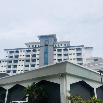 Raia Hotel Kota Kinabalu (Jalan Sembulan, Peti Surat 12908, 88832 Kota Kinabalu)