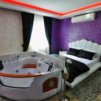 Ag Şişli Hotel (Izzet Pasa Mh. Ayazma Yolu Sk. No:57 Mecidiyekoy/Sisli 34387 Istanbul)