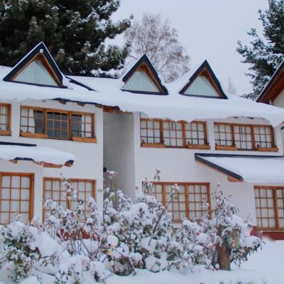 LA PONDEROSA Apart Hotel (Av. Bustillo 7612 8400 San Carlos de Bariloche)