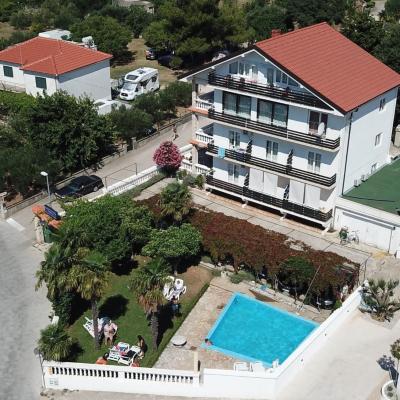 Apartments and Rooms Bozena (Blata 22 22211 Vodice)