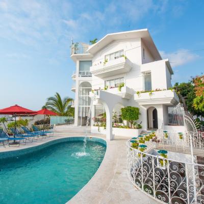 La Casa Blanca (Emilio Carranza #600 48300 Puerto Vallarta)