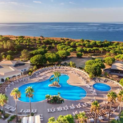 AP Adriana Beach Resort (Rocha Baixinha - Olhos D'Agua 8200-379 Albufeira)