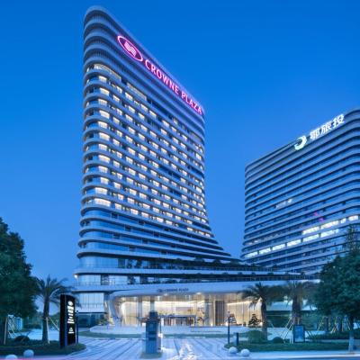 Crowne Plaza Wuhan Optics Valley, an IHG Hotel (No. 668 Gaoxin Road, Hongshan District 430073 Wuhan)