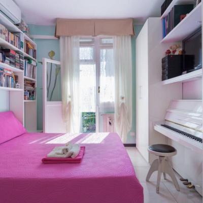 Bright & Cozy Room With Balcony (7 Via Angelo Inganni 20147 Milan)