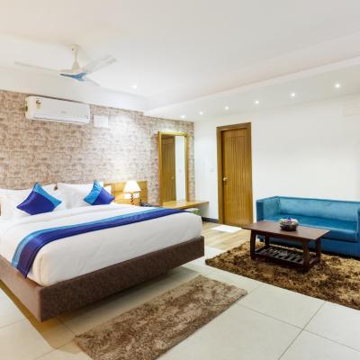 Royal Ace Boutique Hotel (148/38, Bagalur Cross, Kempegowda International Airport Road, 560063 Bangalore)