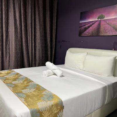 Cassia Inn Kuching (Lot. 7489-7492, Block 16, Jalan Rock, Batu 3, Taman Timberland 93200 Kuching)