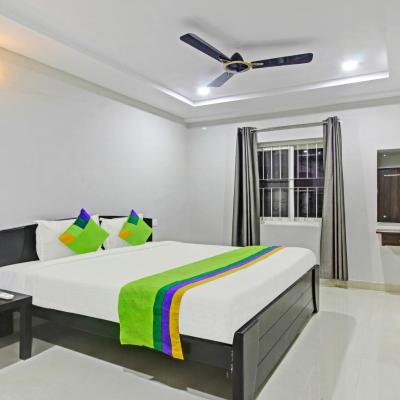 Itsy Hotels Sunrise Grand (Plot No. 1151,Venkata Ramana Colony, Near Prajay Apartment (Mega polis), Kukatpally, Hyderabad, Telangana 500085 Hyderabad)