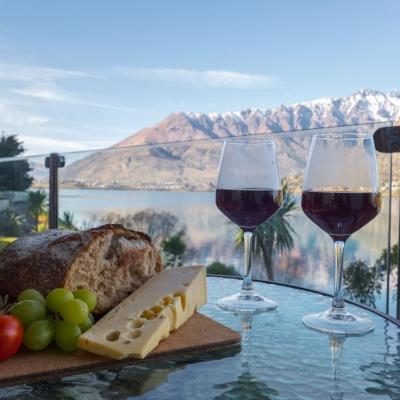 Alpine Lakeside Studio (643 Frankton Road (Alpine Village) Unit 34b 9300 Queenstown)