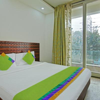 Itsy Hotels Nyra (302, Sector- 22-A, Gurgaon, Haryana 122016 Gurgaon)