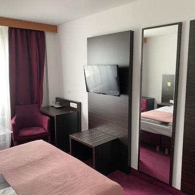 Hotel Montree (Dachauer Strasse 91 80335 Munich)