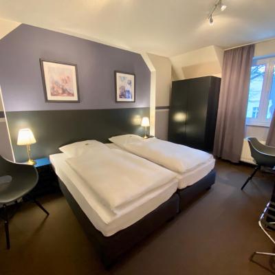 Hotel Kaiserswerth (37 Arnheimer Straße 40489 Düsseldorf)