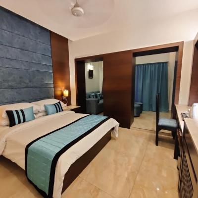 The Samilton (35A, Sarat Bose Road,  700020 Kolkata)