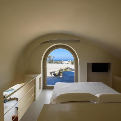 Santopaz Suites (Φοινικιά - ΟΙΑ 84702 Oia)