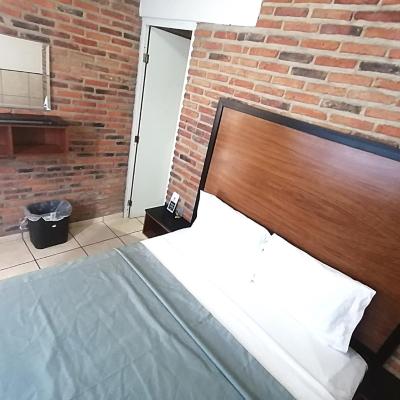 Hotel HCM Guadalajara (Avenida Belisario Domínguez 778a 44340 Guadalajara)