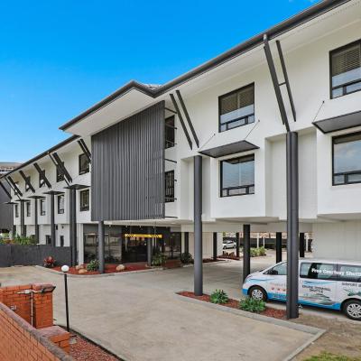 Kingsford Smith Motel (610 Kingsford Smith Drive, Hamilton 4007 Brisbane)