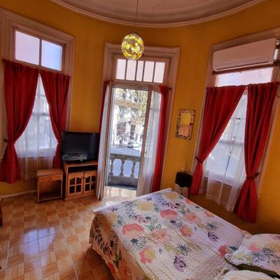 Hostel Estoril (Av. De Mayo 1385, 1 piso 1085 Buenos Aires)