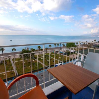 Kristal Beach Hotel (Arapsuyu Mah. Akdeniz Bulvarı No:114 Konyaalti 07985 Antalya)