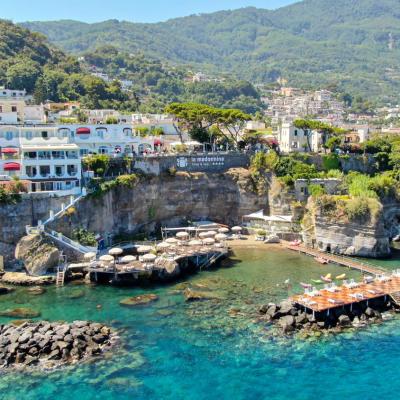 Hotel La Madonnina (Via S. Girardi, 8 80074 Ischia)