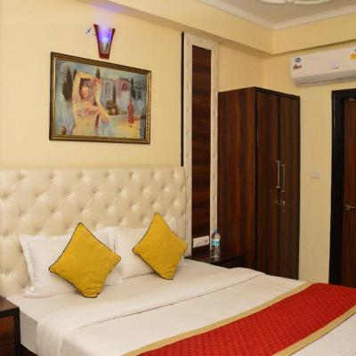 Hotel Eden (Hotel Eden 4-4-A, Guruvatika, Old agra Road, opp Chandra Mahal Garden 302012 Jaipur)