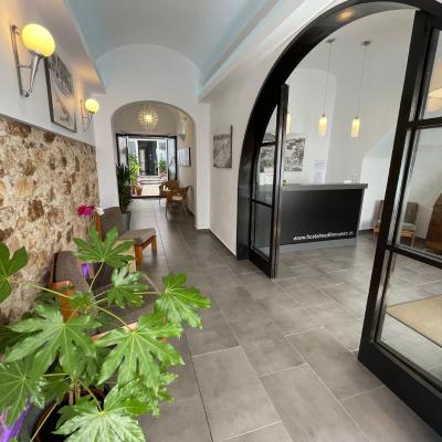 Hostal Mediterráneo (Nou, 3 17320 Tossa de Mar)