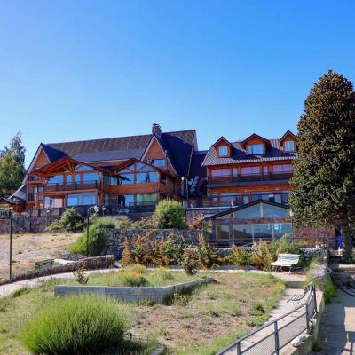 Le Château (8 Avenida Exequiel Bustillo 8400 San Carlos de Bariloche)