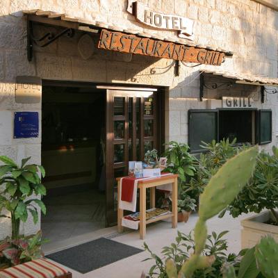 Hotel Trogir (Sinjska 8 21220 Trogir)