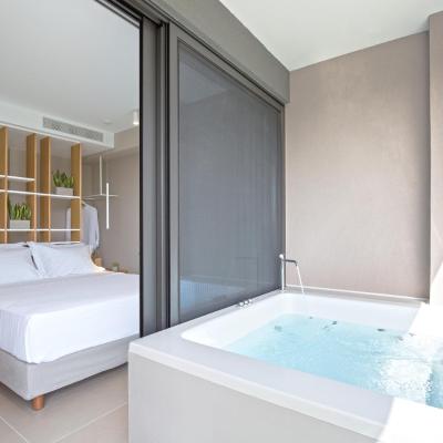 Noemie Luxury Suites (Virvidaki 73133 La Canée)