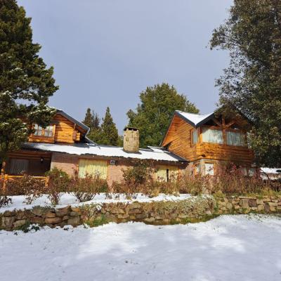 Cabañas Las Donosas (Avenida Los Pioneros km 8200 Halley 40 8400 San Carlos de Bariloche)